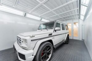 vehicle glass repair service